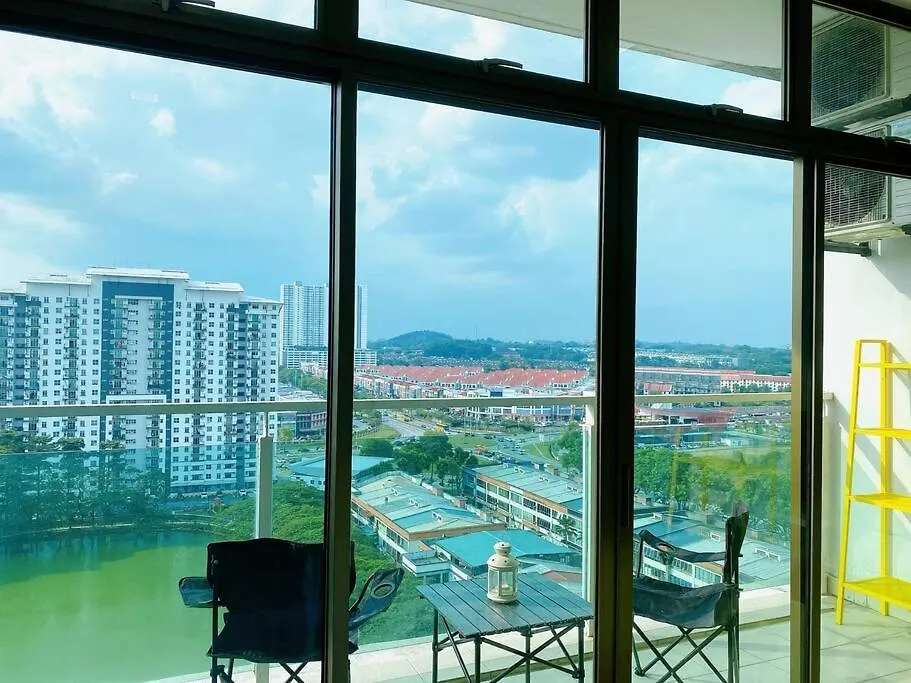 Lake Front Homes Relax & Chill At Mount Austin, Jb #16 Johor Bahru 0*,