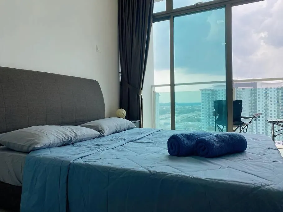 Lake Front Homes Relax & Chill At Mount Austin, Jb #16 Johor Bahru 0*,  Malaysia