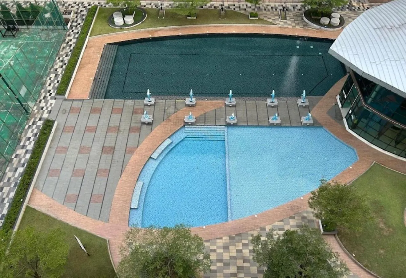 Lake Front Homes Relax & Chill At Mount Austin, Jb #16 Johor Bahru
